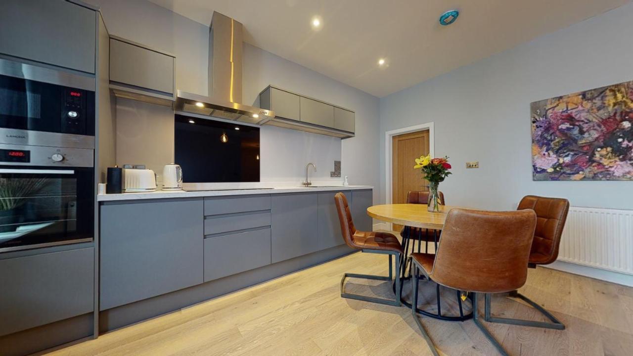 Barbican Boutique Luxury Apartments & Rooms, פלימות' חדר תמונה